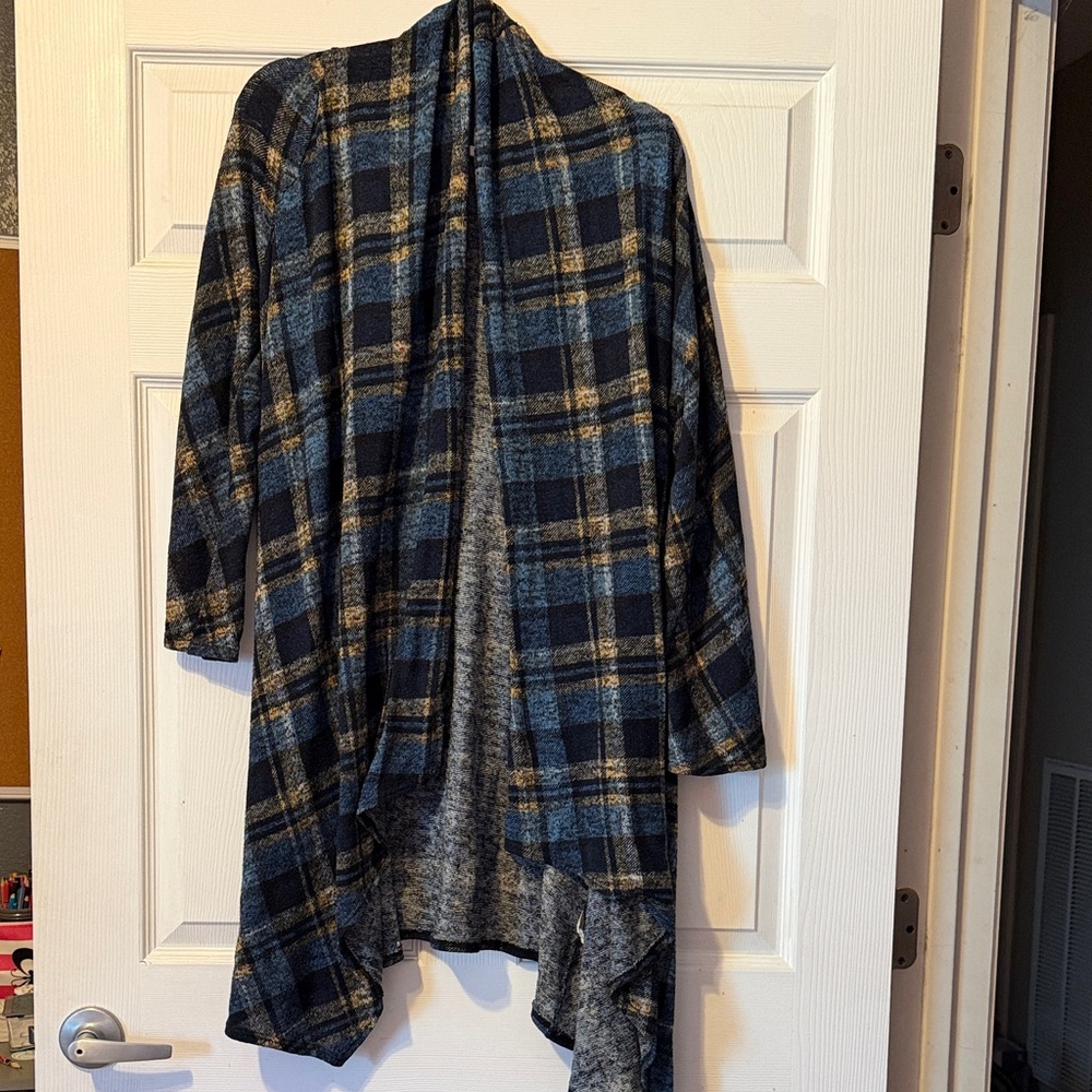 Women’s Flannel Flowy Sweater